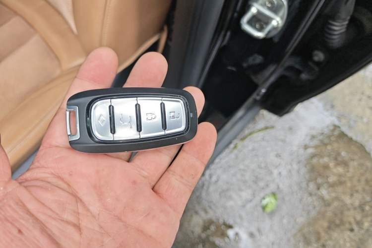 Used Buick LaCrosse 2016 28T Premium Edition Vehicle Key