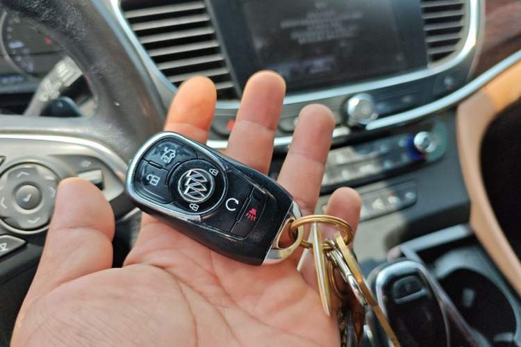 Used Buick LaCrosse 2016 28T Luxury Version Vehicle Key
