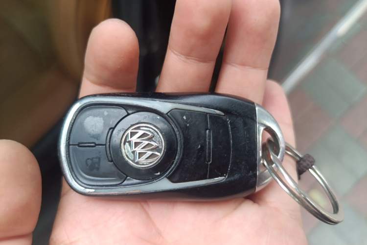 Used Buick LaCrosse 2016 20T Luxury Model Vehicle Key