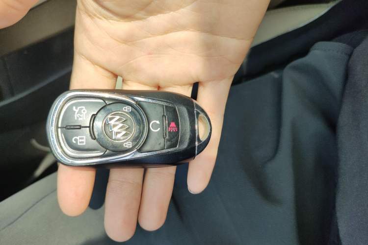 Used Buick LaCrosse 2016 30H Elite Edition Vehicle Key