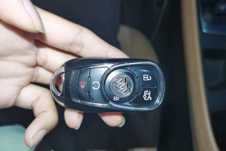 Used Buick LaCrosse 2016 28T Flagship Model Vehicle Key