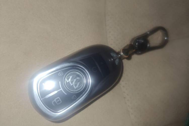 Used Buick LaCrosse 2016 28T Elite Model Vehicle Key