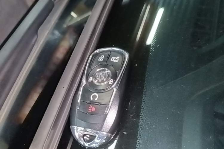 Used Buick LaCrosse 2016 20T Luxury Model Vehicle Key