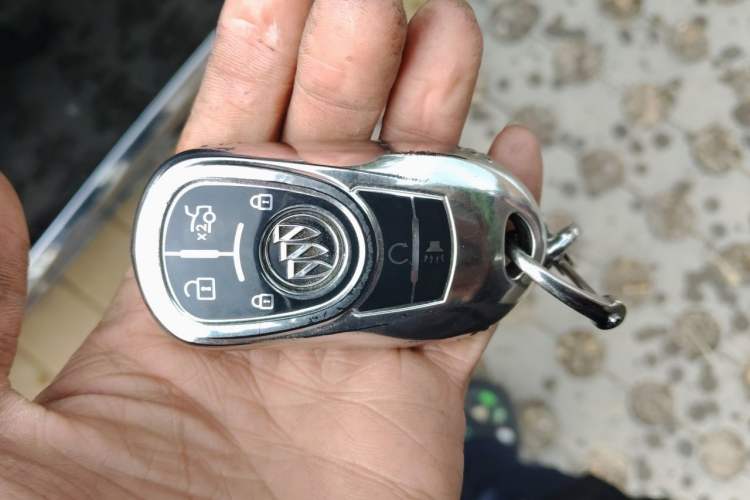 Used Buick LaCrosse 2016 20T Luxury Model Vehicle Key