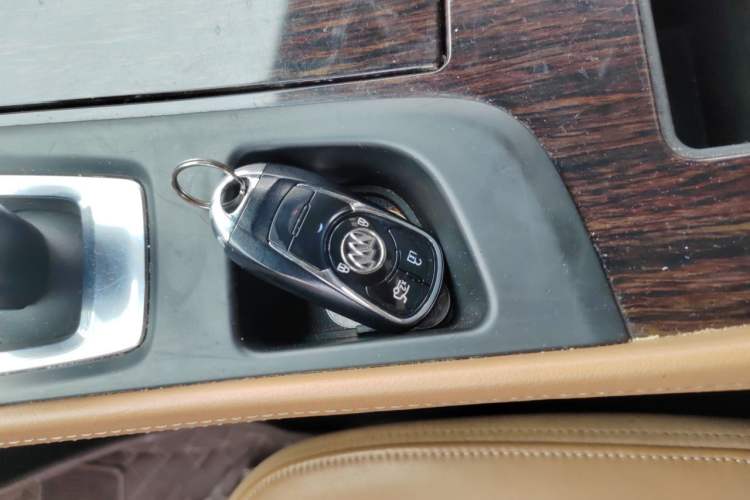 Used Buick LaCrosse 2016 20T Elite Edition Vehicle Key