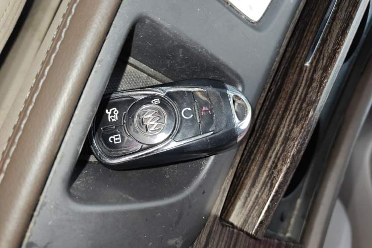 Used Buick LaCrosse 2016 20T Leading Model Interior 1