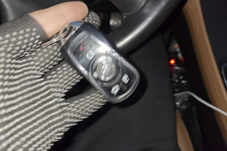 Used Buick LaCrosse 2016 20T Luxury Model Vehicle Key