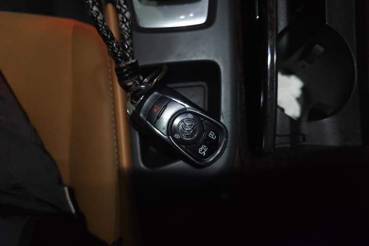Used Buick LaCrosse 2016 20T Elite Edition Vehicle Key