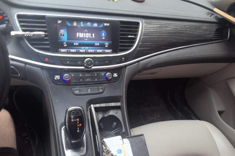 Used Buick LaCrosse 2016 Revised 20T Leading Edition Audio And AC Panel