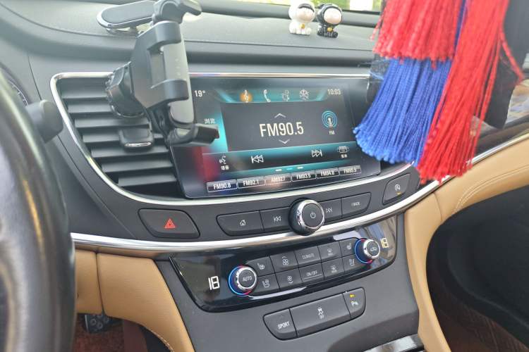 Used Buick LaCrosse 2016 20T Elite Edition Audio And AC Panel