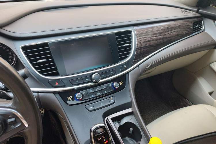 Used Buick LaCrosse 2016 Revised 20T Leading Edition Audio And AC Panel