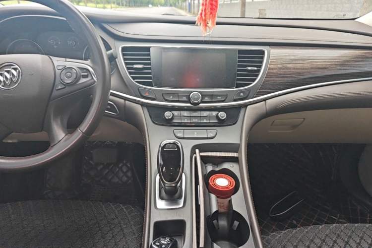 Used Buick LaCrosse 2016 Revised 20T Leading Edition Audio And AC Panel