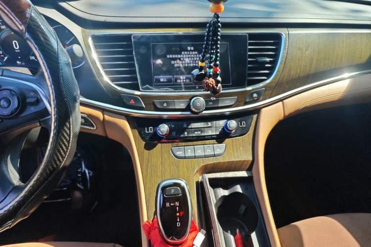 Used Buick LaCrosse 2016 20T Luxury Model Audio And AC Panel