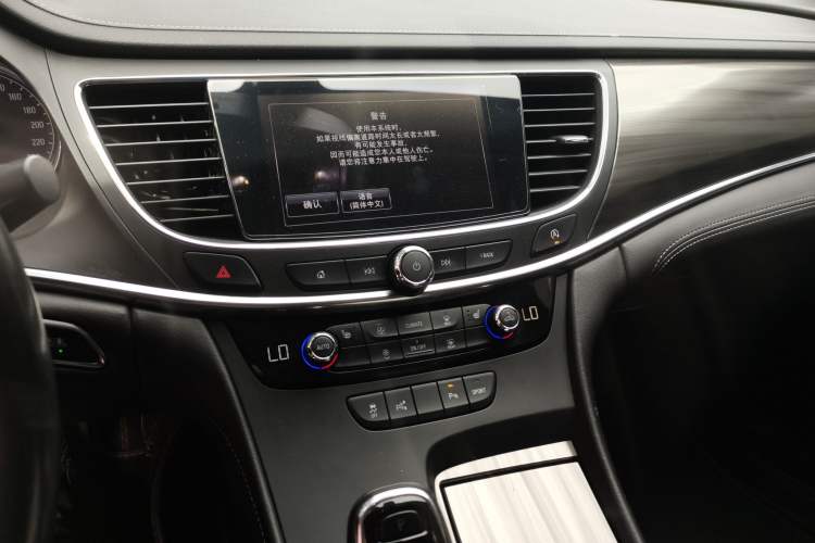 Used Buick LaCrosse 2016 Revised Version 28T Elite Edition Audio And AC Panel