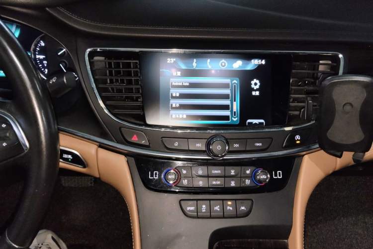 Used Buick LaCrosse 2016 20T Luxury Model Audio And AC Panel