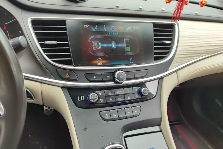 Used Buick LaCrosse 2016 30H Luxury Version Audio And AC Panel