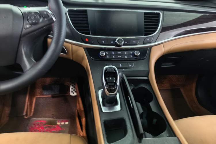 Used Buick LaCrosse 2016 20T Elite Edition Audio And AC Panel