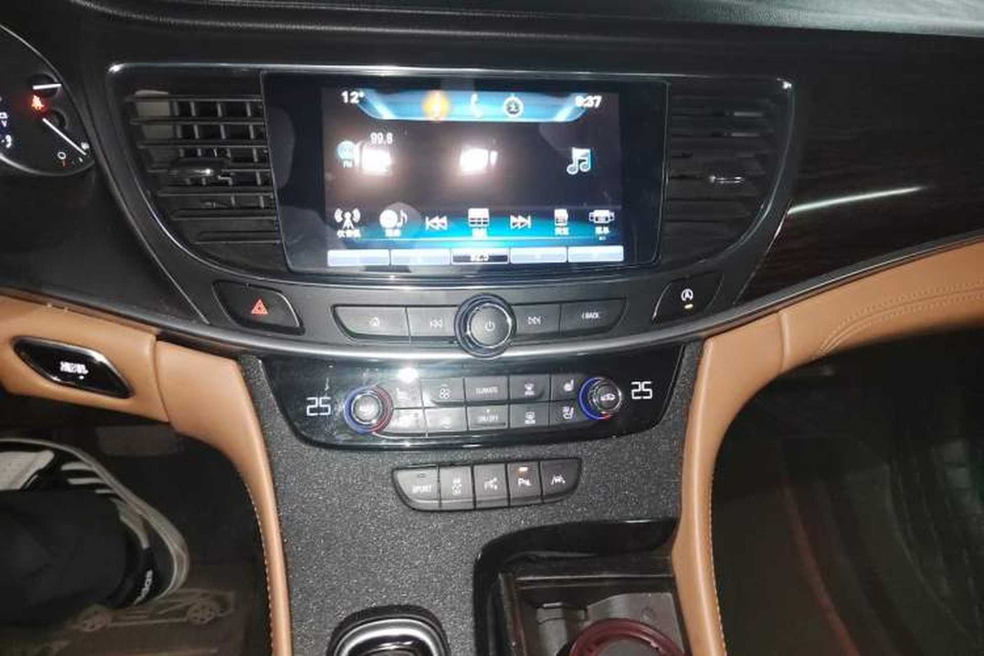 Used Buick LaCrosse 2016 28T Flagship Model Audio And AC Panel