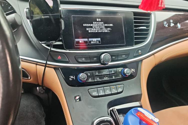 Used Buick LaCrosse 2016 20T Luxury Model Audio And AC Panel