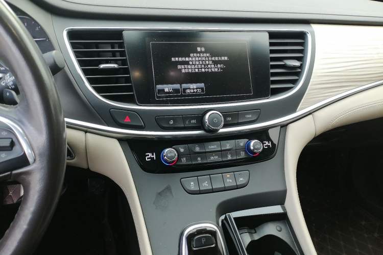 Used Buick LaCrosse 2016 30H Luxury Version Audio And AC Panel