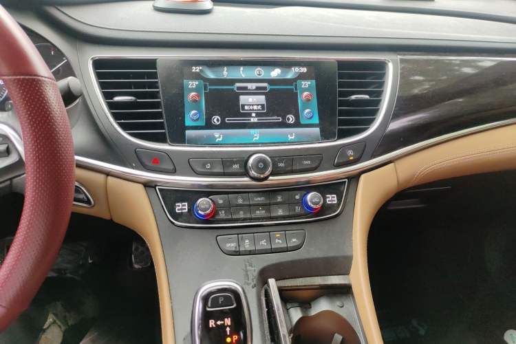 Used Buick LaCrosse 2016 20T Luxury Model Audio And AC Panel