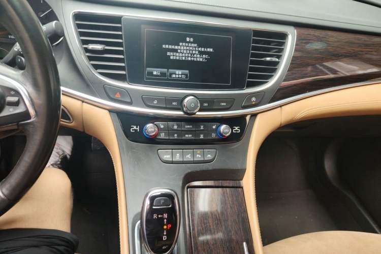 Used Buick LaCrosse 2016 20T Luxury Model Audio And AC Panel