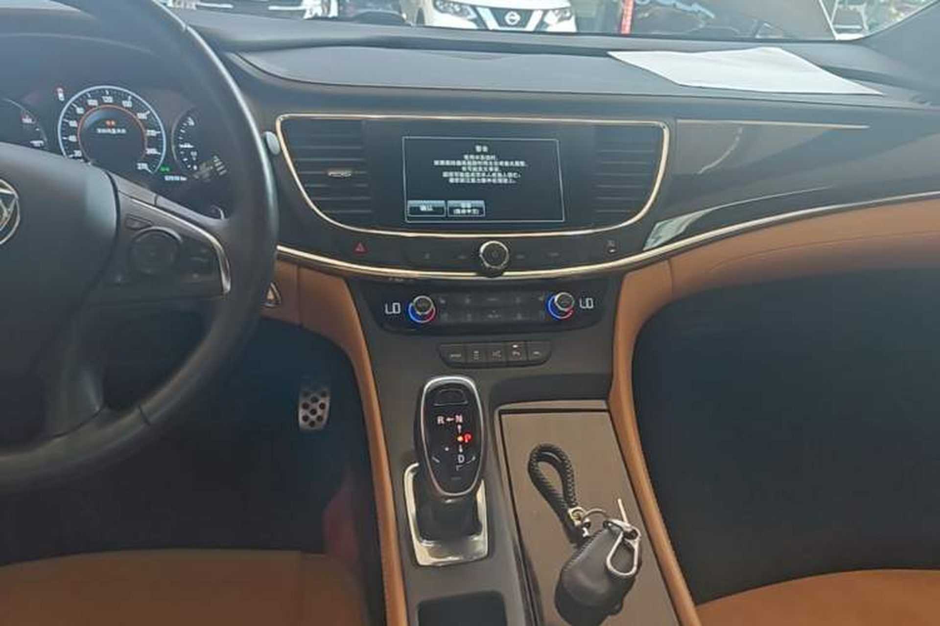 Used Buick LaCrosse 2016 28T Luxury Version Audio And AC Panel