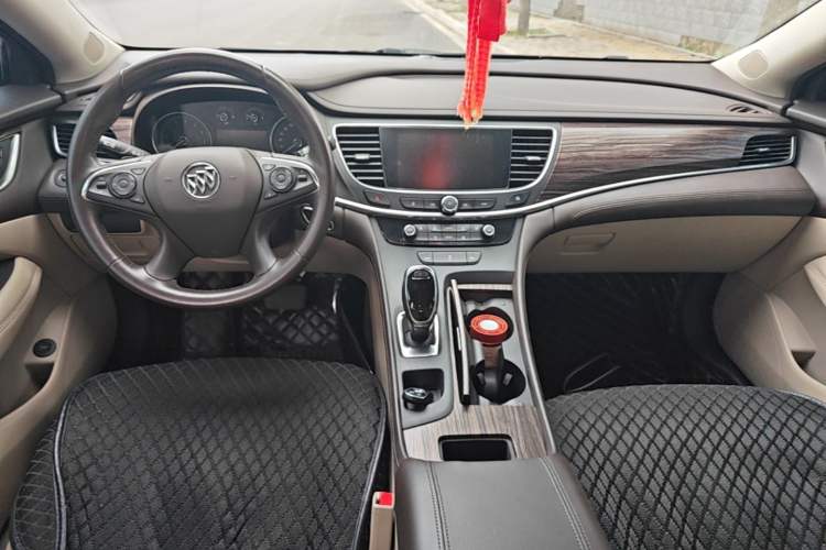 Used Buick LaCrosse 2016 Revised 20T Leading Edition Center Console