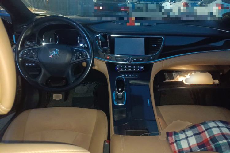 Used Buick LaCrosse 2016 20T Luxury Model Center Console