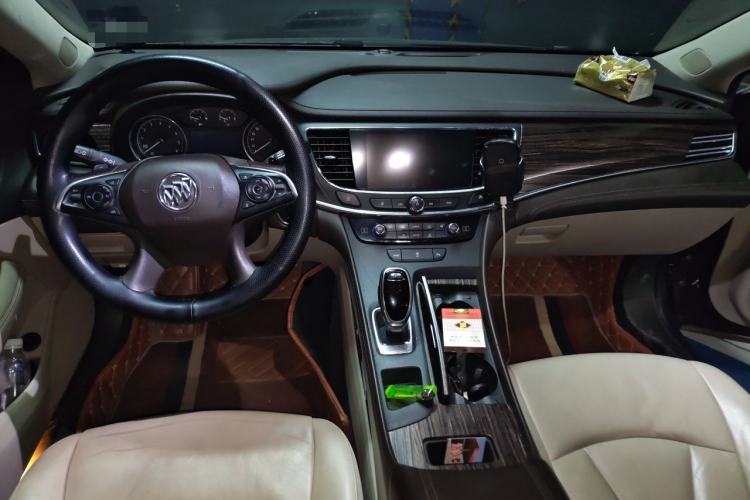 Used Buick LaCrosse 2016 Revised 20T Leading Edition Center Console
