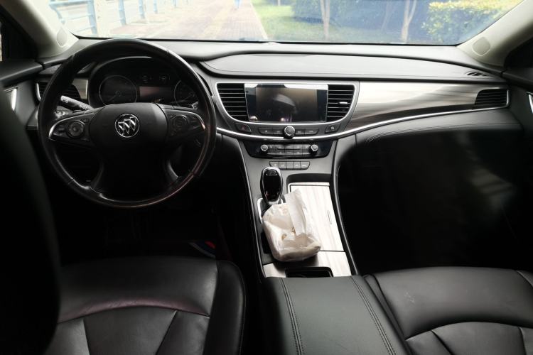 Used Buick LaCrosse 2016 Revised Version 28T Elite Edition Center Console