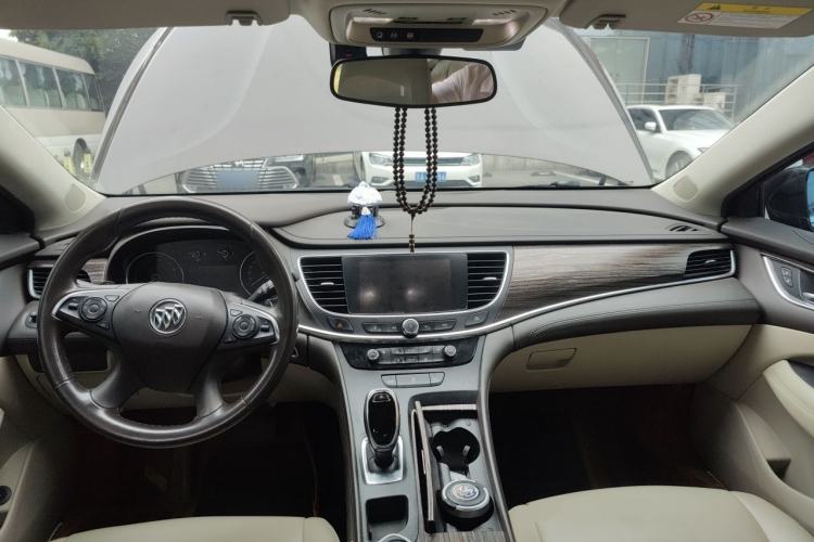 Used Buick LaCrosse 2016 Revised 20T Leading Edition Center Console