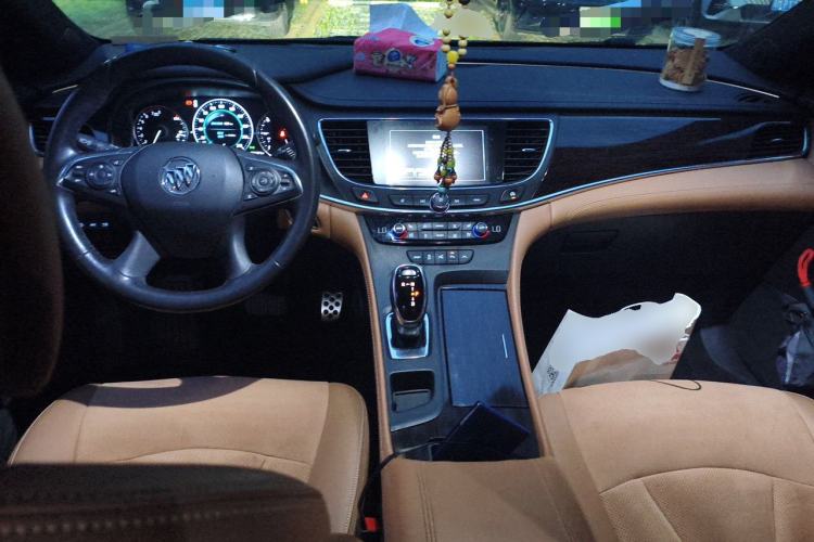 Used Buick LaCrosse 2016 20T Luxury Model Center Console