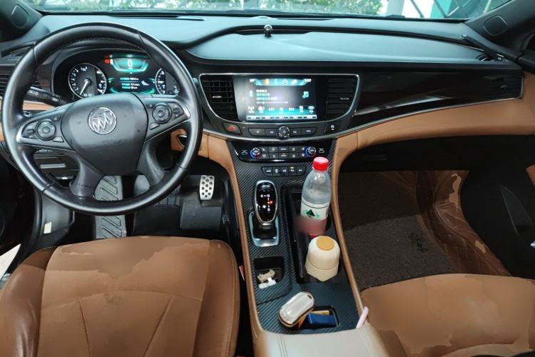 Used Buick LaCrosse 2016 20T Luxury Model Center Console