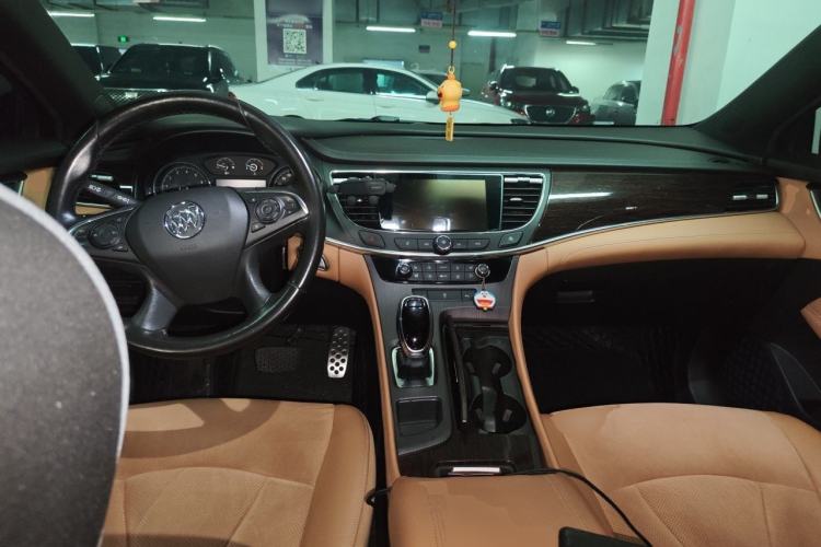 Used Buick LaCrosse 2016 20T Elite Edition Center Console