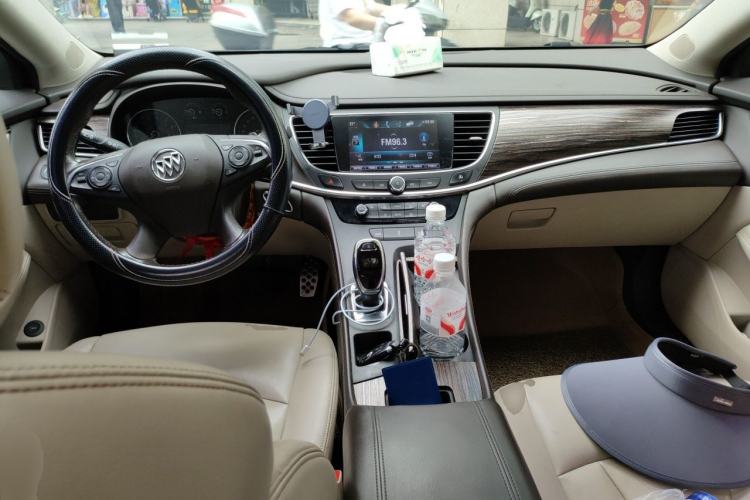 Used Buick LaCrosse 2016 Revised 20T Leading Edition Center Console
