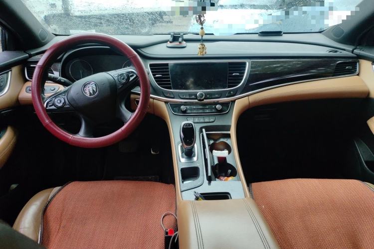 Used Buick LaCrosse 2016 20T Luxury Model Center Console