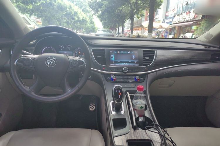 Used Buick LaCrosse 2016 Revised 20T Leading Edition Center Console