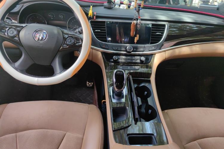 Used Buick LaCrosse 2016 20T Elite Edition Center Console
