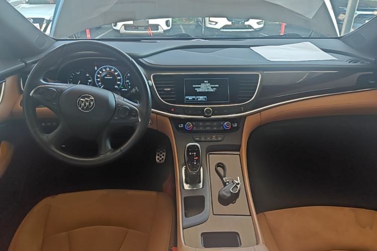Used Buick LaCrosse 2016 28T Luxury Version Center Console