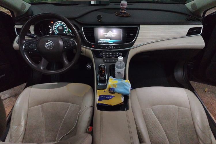 Used Buick LaCrosse 2016 30H Luxury Version Center Console