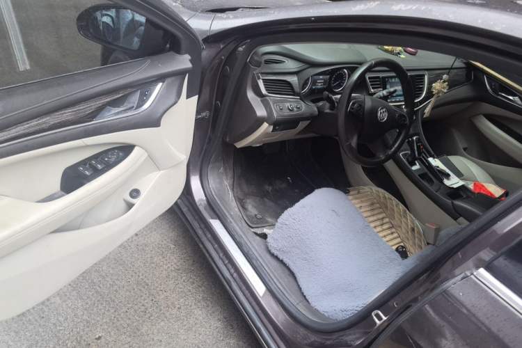 Used Buick LaCrosse 2016 Revised 20T Leading Edition Driver Seat
