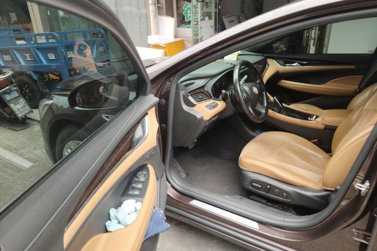 Used Buick LaCrosse 2016 20T Luxury Model Driver Seat