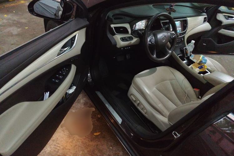 Used Buick LaCrosse 2016 30H Luxury Version Driver Seat