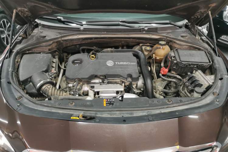 Used Buick LaCrosse 2016 20T Elite Edition Engine Bay