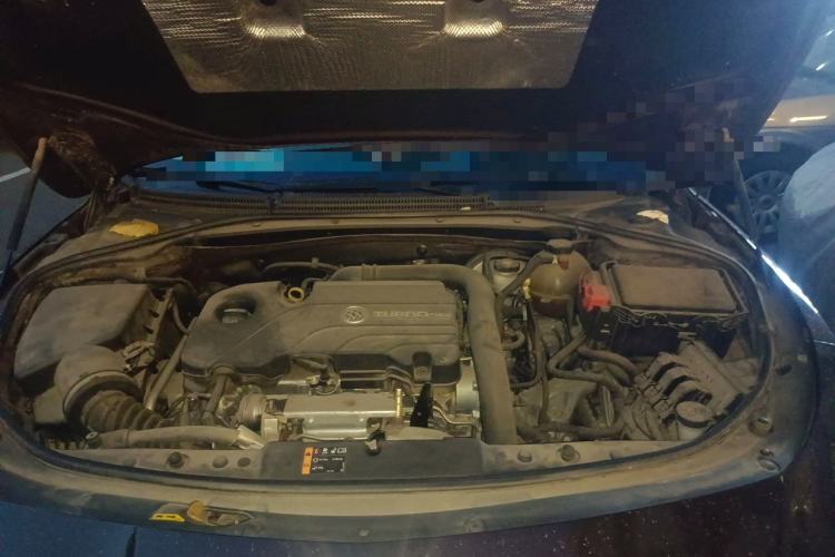 Used Buick LaCrosse 2016 20T Luxury Model Engine Bay