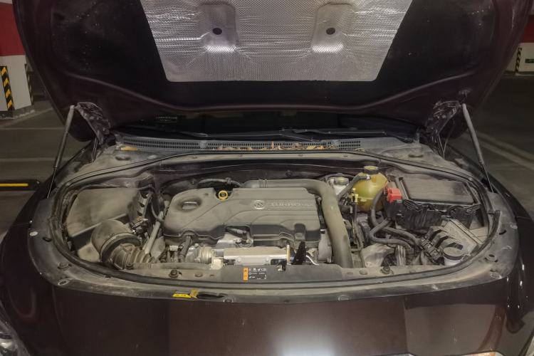 Used Buick LaCrosse 2016 20T Elite Edition Engine Bay