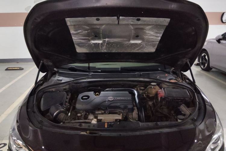 Used Buick LaCrosse 2016 20T Luxury Model Engine Bay