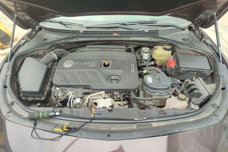 Used Buick LaCrosse 2016 30H Luxury Version Engine Bay