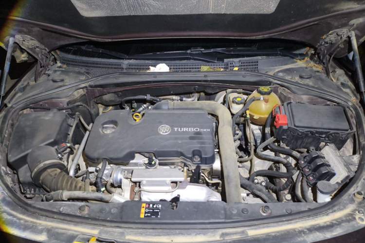 Used Buick LaCrosse 2016 20T Luxury Model Engine Bay